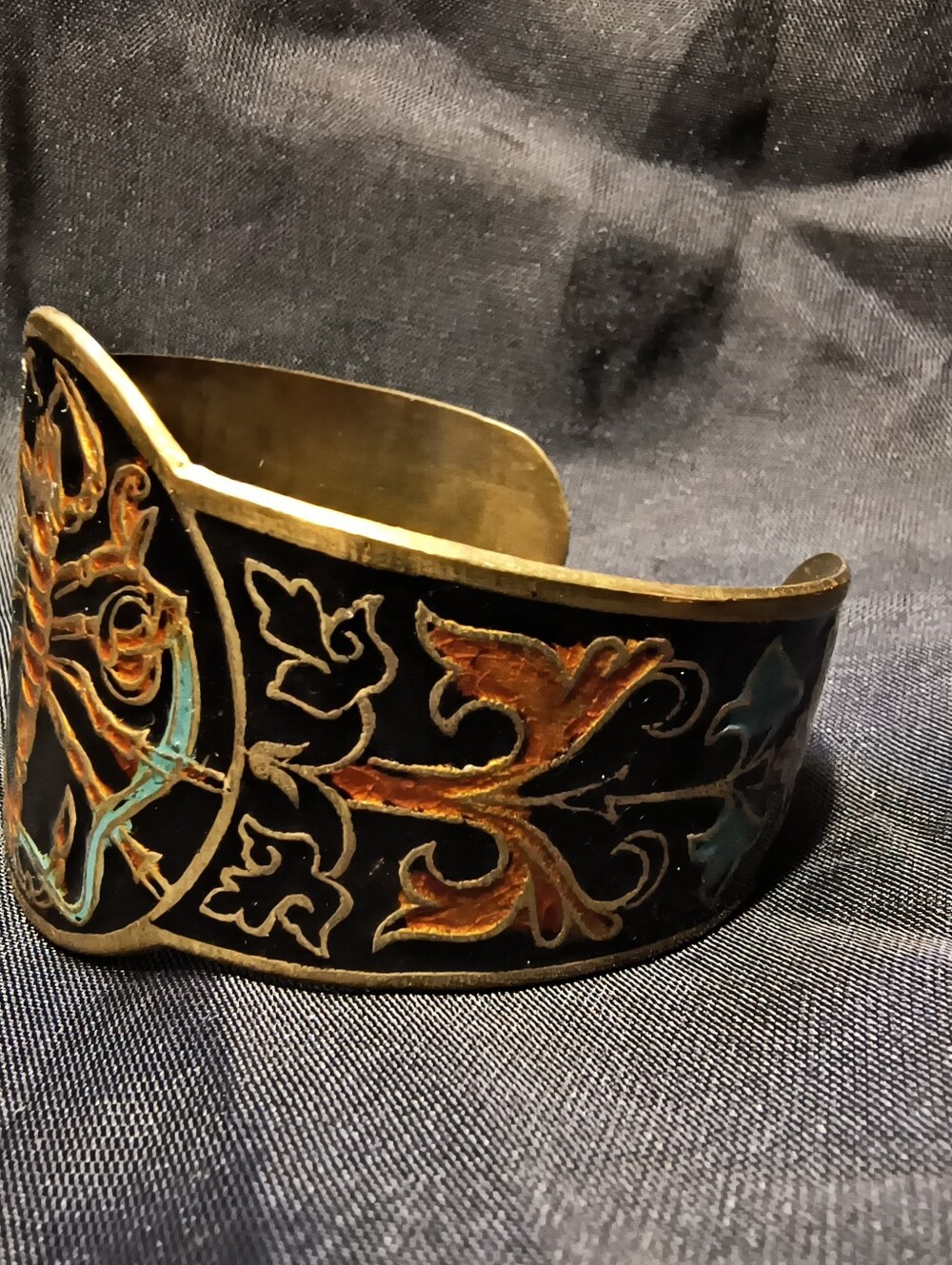 Antique Scorpio Brass And Enamel Cuff, Unisex - Picture 3 of 5